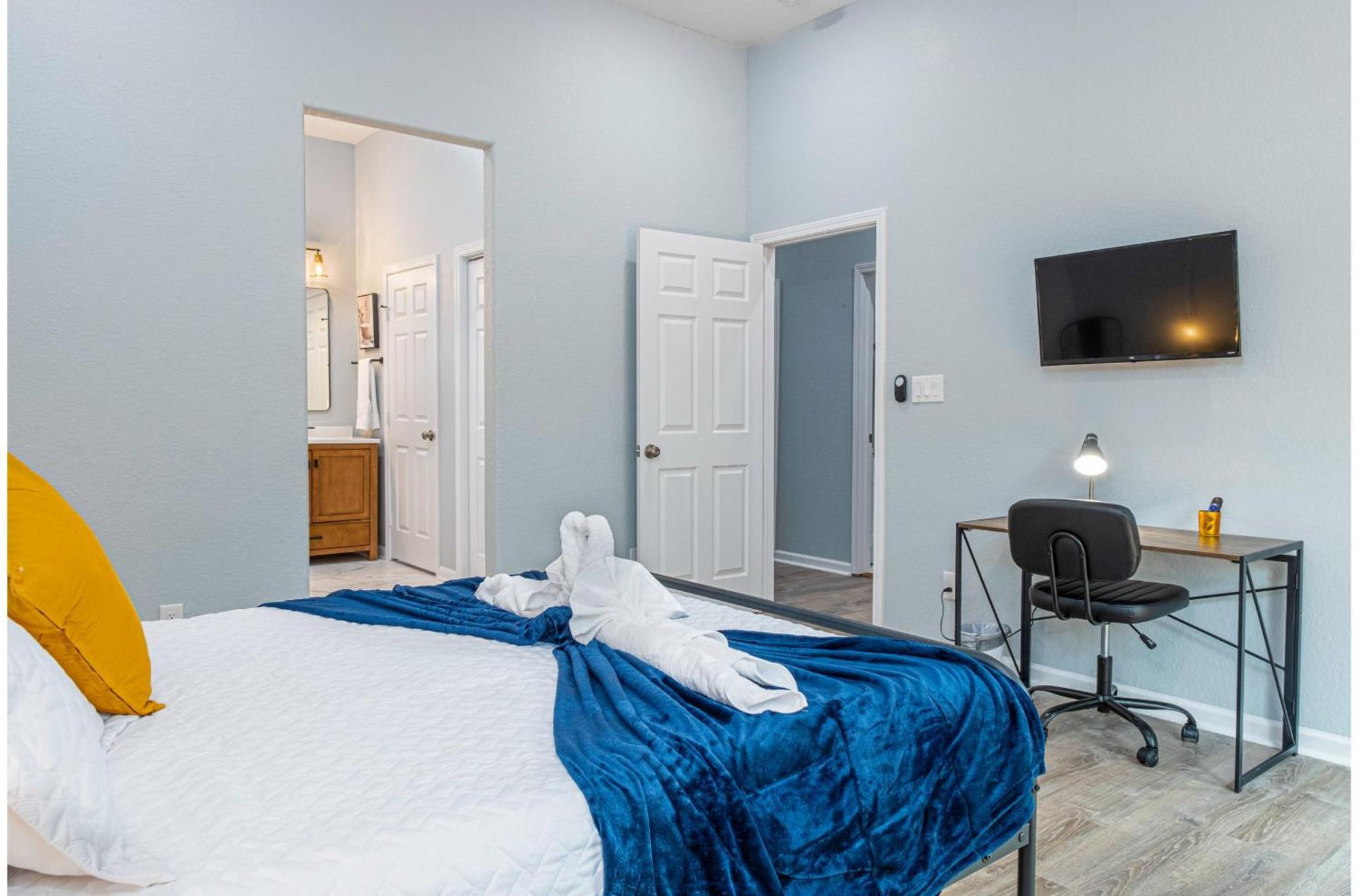 Comfort And Style 4br3ba Near Riverwalk And Dtown